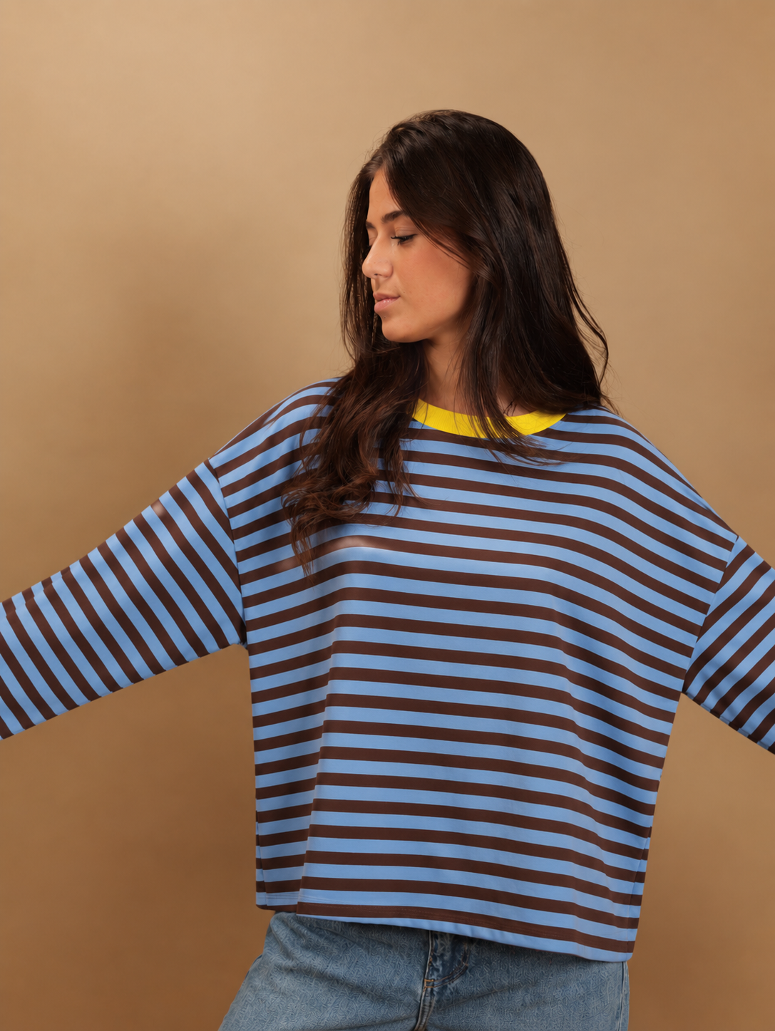Top Gigi bleu ciel et marron col jaune