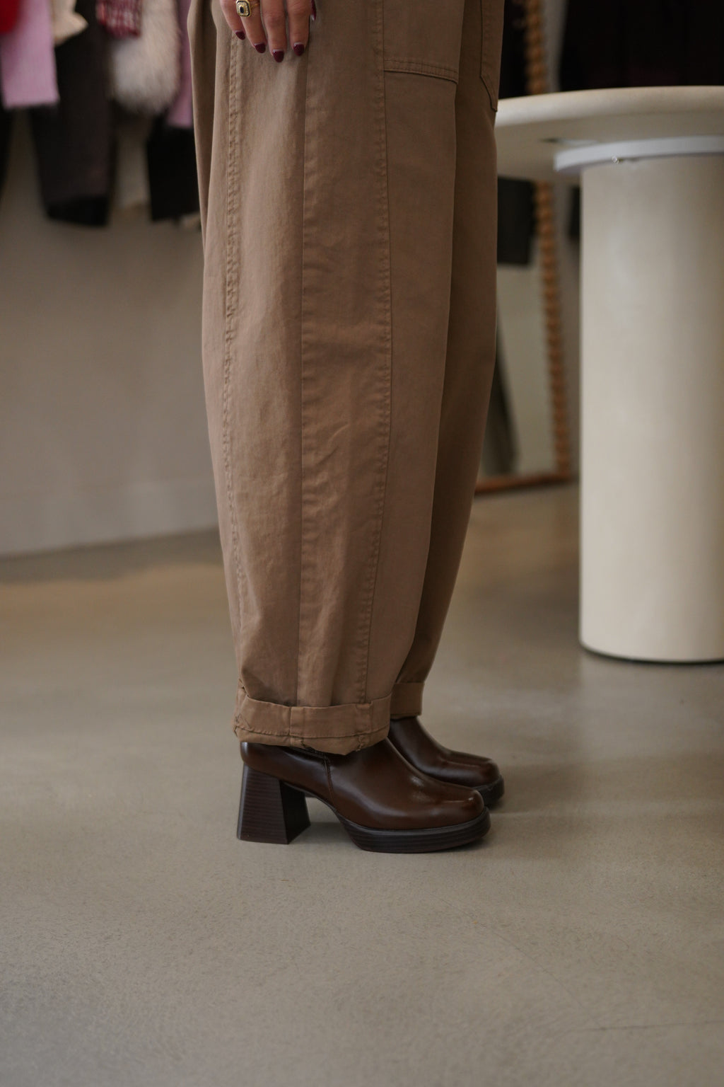 Pantalon barel camel