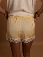 Short June jaune